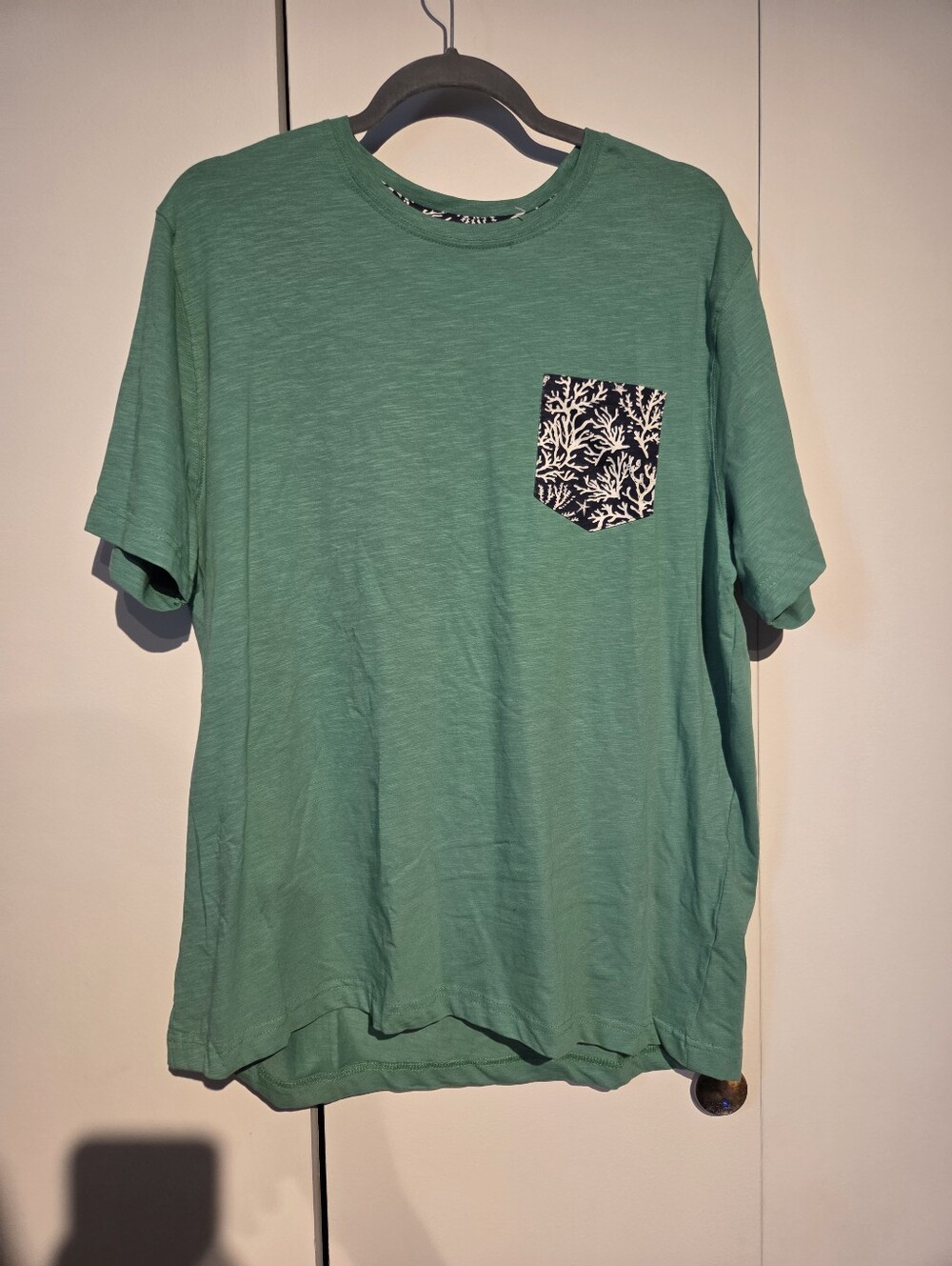 Men's Tailor Vintage Green Crew Neck Pocket T-Shirt